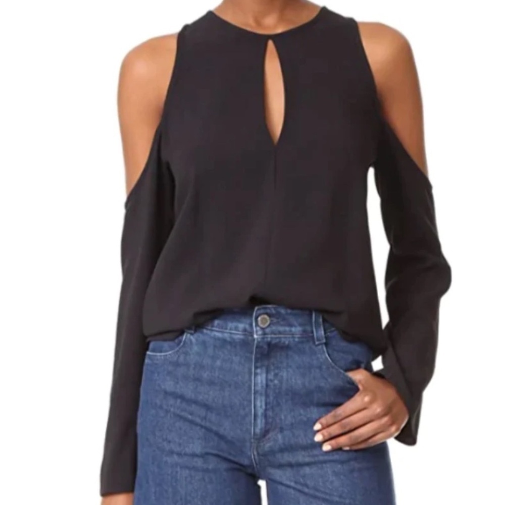Theory Cutout Sarver top open shoulders size M